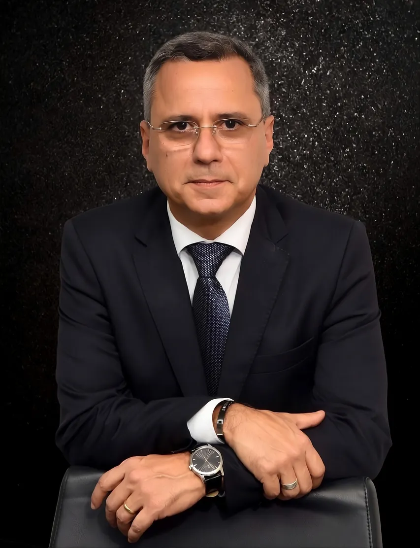 Dr. Douglas Genelhu Guilherme — Advogado OAB/ES 31.573